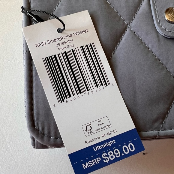 Vera Bradley- RFID Smartphone Wristlet- Frost Gray - New with Tags - Picture 11 of 16